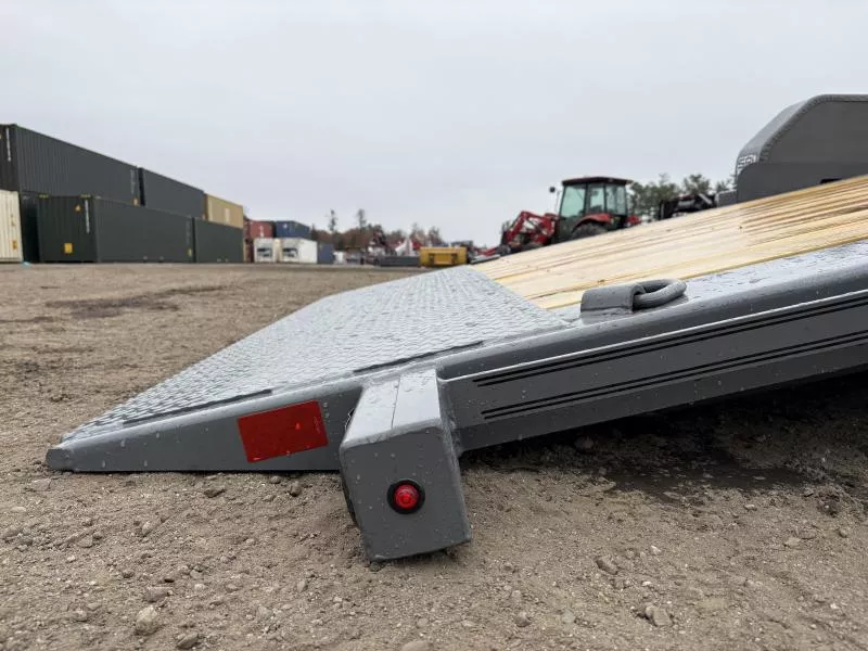 new Equipment / Flatbed Trailers Diamond C Trailers  for sale, in Turner, ME Thumbnail 14