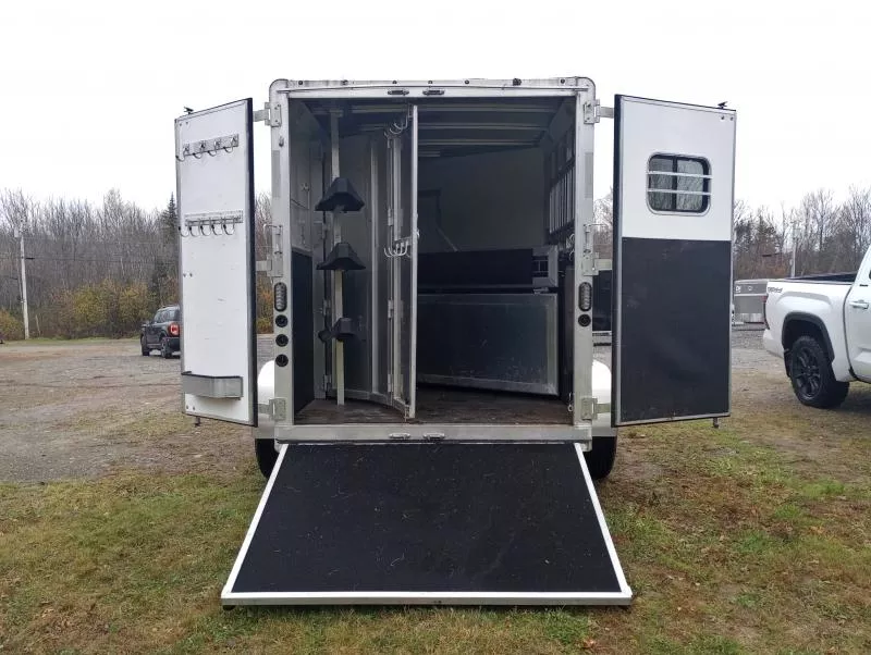 used Horse Trailers Lakota  for sale, in Manchester, ME Thumbnail 16