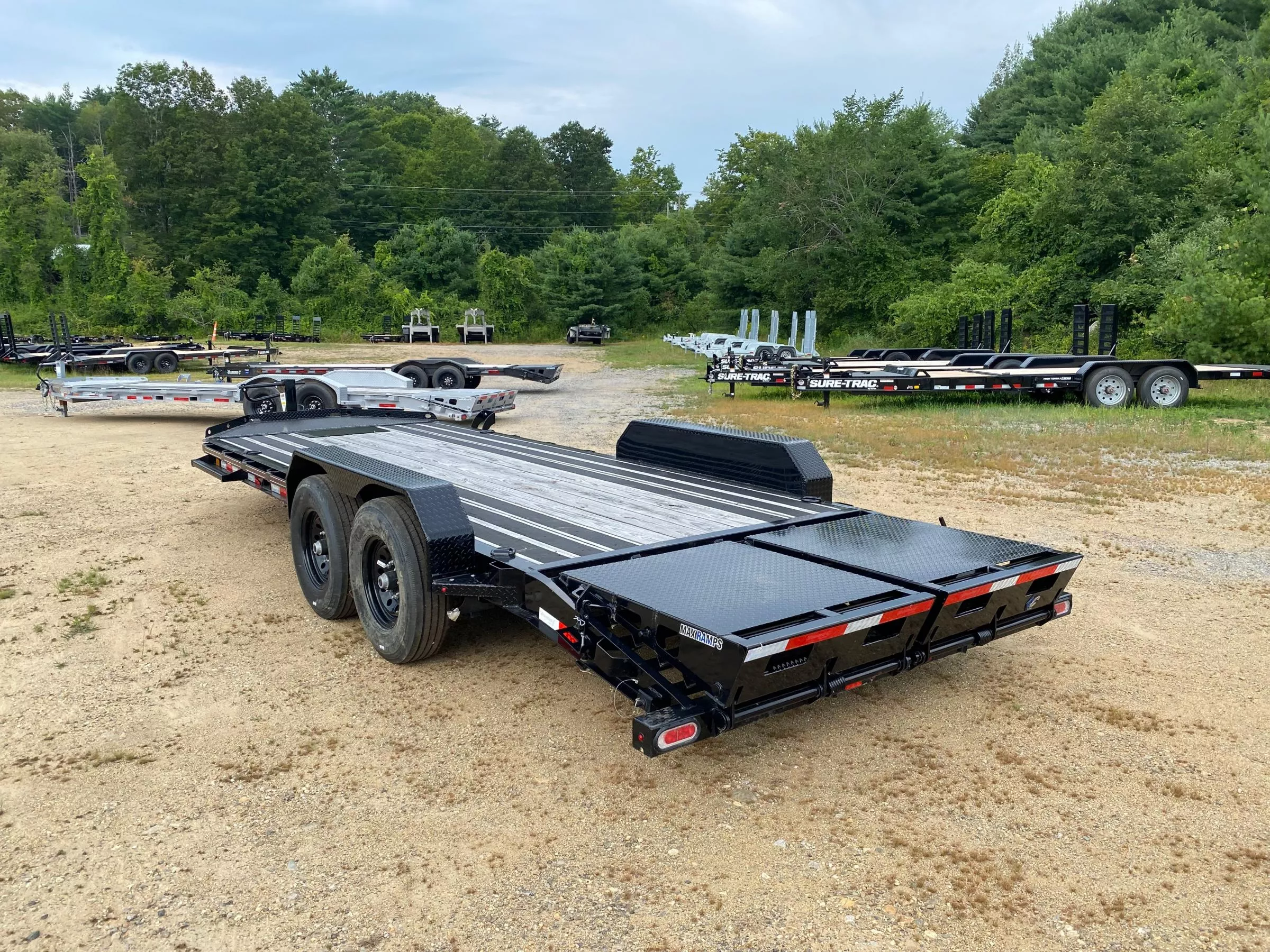 2024 Diamond C Trailers 7x20 Powder Coated 14.9K Lowpro Equipment Trailer w/Max Ramps WIw8y8abu4v2