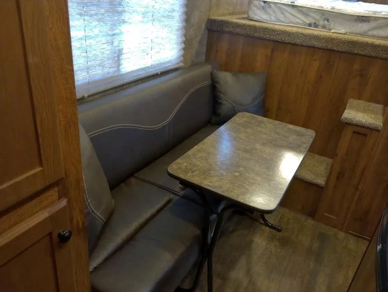 used Horse Trailers Lakota  for sale, in Manchester, ME Thumbnail 4