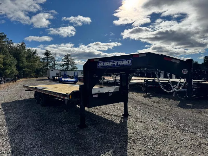 2026 Sure-Trac 8.5x24 Gooseneck 15K Power Tilt Deckover Equipment Trailer w/Hydraulic Jacks