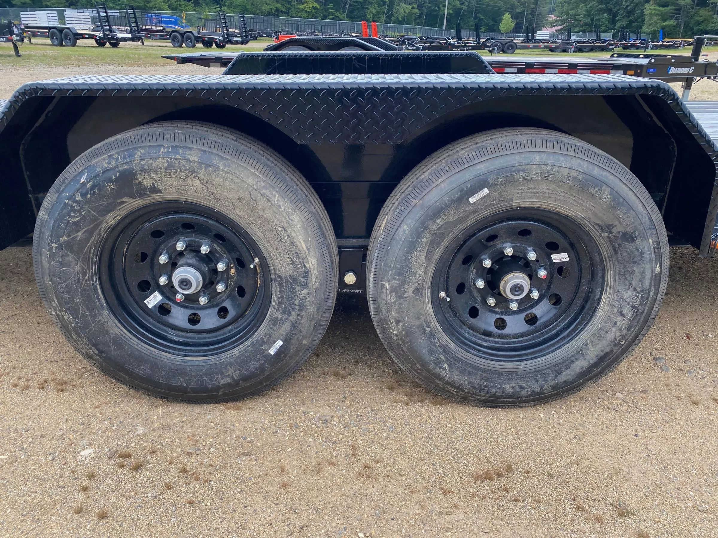 2024 Diamond C Trailers 7x20 Powder Coated 14.9K Lowpro Equipment Trailer w/Max Ramps 1iDnCSnct0e3