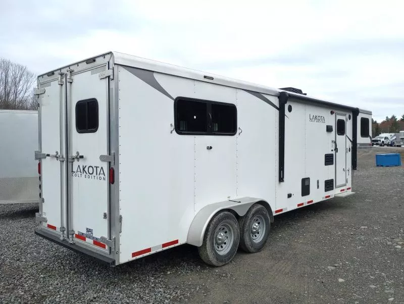 used Horse Trailers Lakota  for sale, in Manchester, ME Thumbnail 19