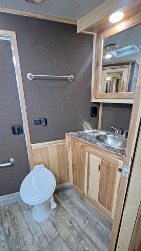 new Horse Trailers Merhow Other for sale, in Manchester, ME Thumbnail 40