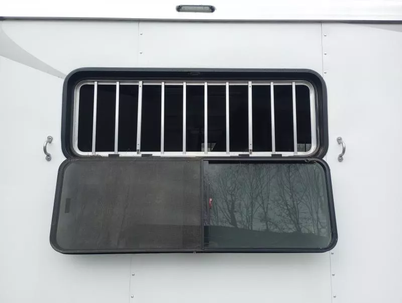 used Horse Trailers Lakota  for sale, in Manchester, ME Thumbnail 26