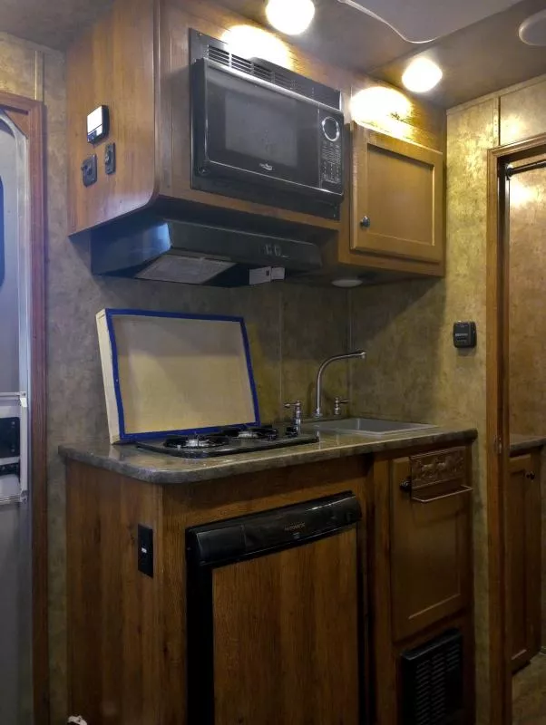 used Horse Trailers Lakota  for sale, in Manchester, ME Thumbnail 6