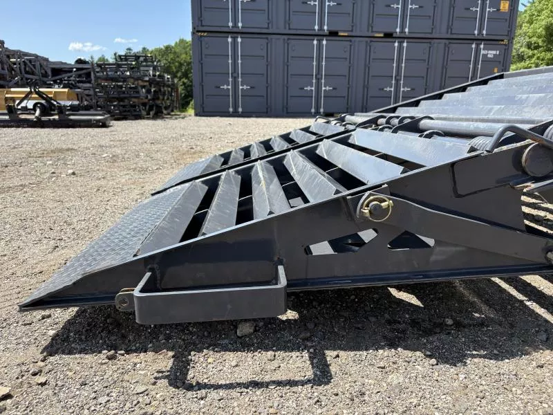 used Equipment / Flatbed Trailers Iron Bull  for sale, in Turner, ME Thumbnail 12