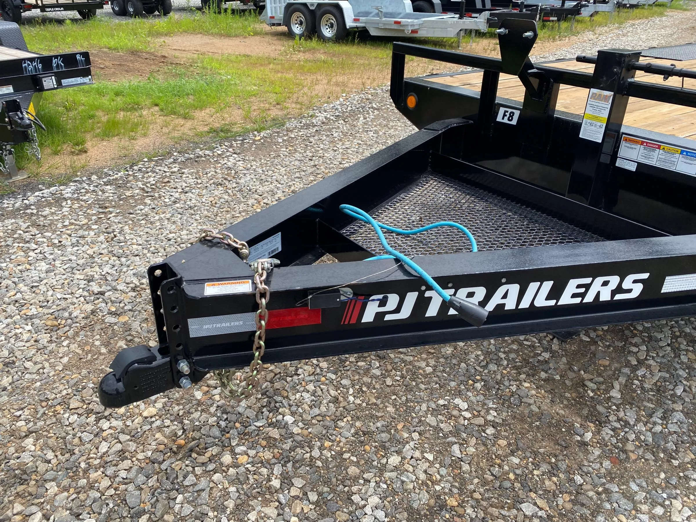 2024 PJ Trailers 8.5x13+3 Powder Coated 12K Deckover Equipment Trailer w/Full Width Ramps SIhaPQmvzf7q