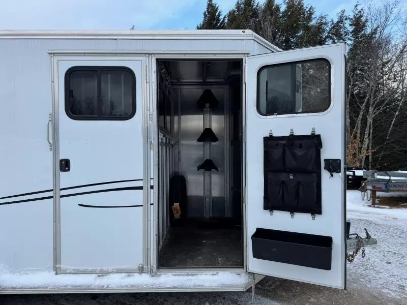 used Horse Trailers Frontier Trailers  for sale, in Loudon, NH Thumbnail 23