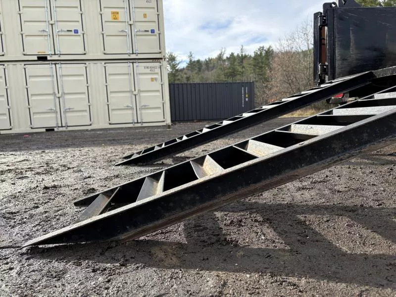 used Dump Trailers Diamond C Trailers  for sale, in Turner, ME Thumbnail 13