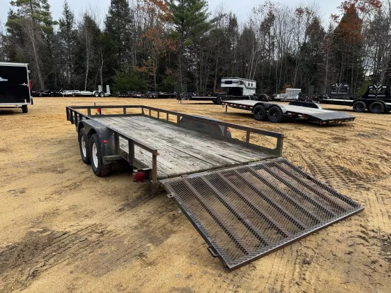 used Equipment / Flatbed Trailers Diamond C Trailers  for sale, in Loudon, NH Thumbnail 2