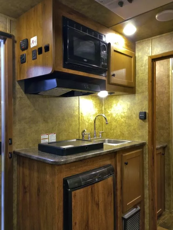 used Horse Trailers Lakota  for sale, in Manchester, ME Thumbnail 5