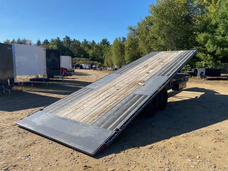 used Equipment / Flatbed Trailers Diamond C Trailers  for sale, in Loudon, NH Thumbnail 11