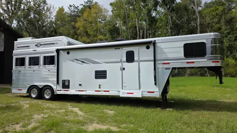 2022 SMC Horse Trailers Sl8312 Sr Laramie Edition Horse & Livestock