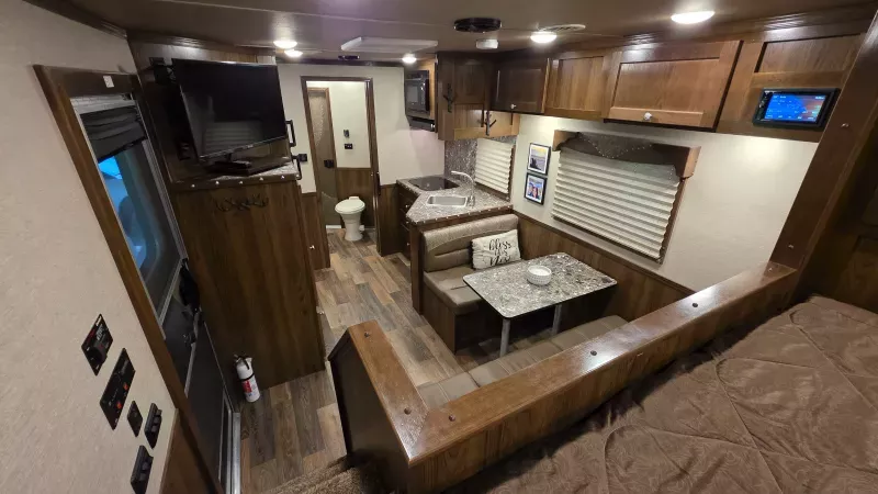 used Horse Trailers SMC Horse Trailers  for sale, in Reddick, FL Thumbnail 6