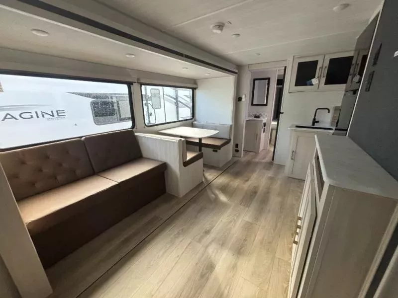 new Travel Trailers Forest River Surveyor Legend X for sale, in Donna, TX Thumbnail 8