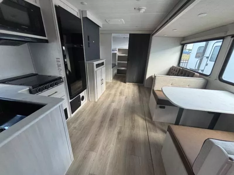 new Travel Trailers Forest River Surveyor Legend X for sale, in Donna, TX Thumbnail 7