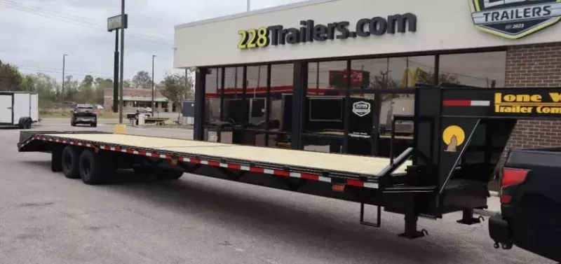 2025 Lone Wolf Trailer 40' X 102" GOOSENECK DECKOVER price plus tax and adm fee
