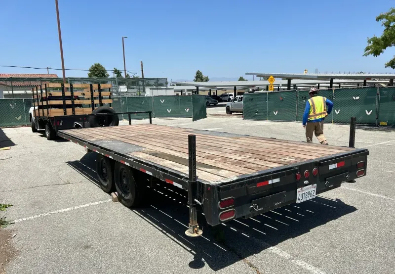 used Equipment / Flatbed Trailers Interstate  for sale, in Woodland Hills, CA Thumbnail 2