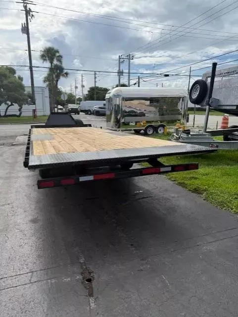 new Equipment / Flatbed Trailers Diamond C Trailers  for sale, in Miami, FL Thumbnail 4