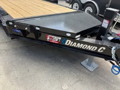 2027 Diamond C Trailers HDT207-20