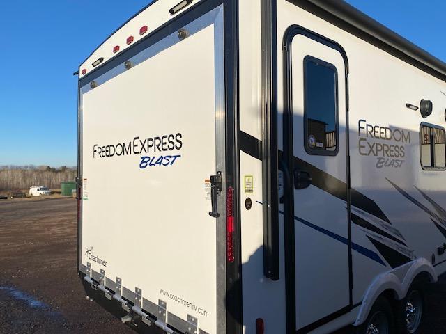 2022 Forest River Freedom Express Blast 17BLSE Toy Hauler Travel Trailer 2022 Forest River Freedom Express Blast 17BLSE Toy Hauler Travel Trailer