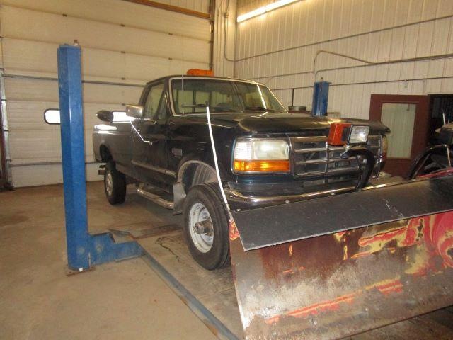 1997 Ford F350 Truck with Hiniker 9.5ft V Plow 1997 Ford F350 Truck with Hiniker 9.5ft V Plow