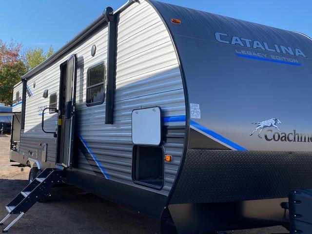2022 Coachmen Catalina Legacy 343BHTSLE Bunkhouse Travel Trailer 2022 Coachmen Catalina Legacy 343BHTSLE Bunkhouse Travel Trailer