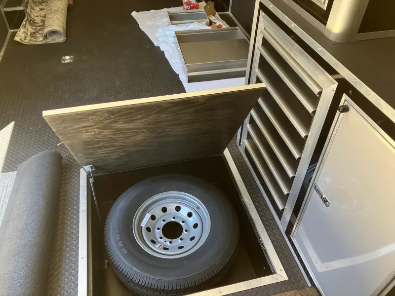 used Car Haulers / Racing Trailers Forest River  for sale, in Fountain Inn, SC Thumbnail 13