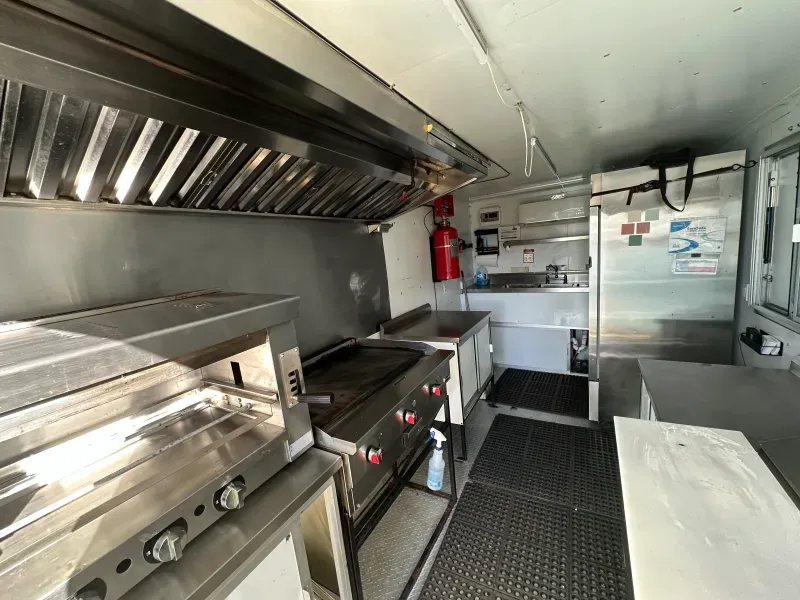 used Vending / Concession Trailers Fud Trailer  for sale, in Killeen, TX Thumbnail 3