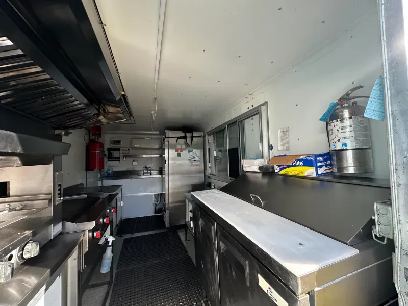 used Vending / Concession Trailers Fud Trailer  for sale, in Killeen, TX Thumbnail 2