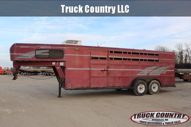 1994 Diamond Trailers gooseneck 4-horse slant w/tack room Horse Trailer 1994 Diamond Trailers gooseneck 4-horse slant w/tack room Horse Trailer