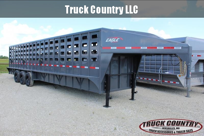 2021 Maxxim Industries 6.8x32 gooseneck Livestock Trailer 2021 Maxxim Industries 6.8x32 gooseneck Livestock Trailer