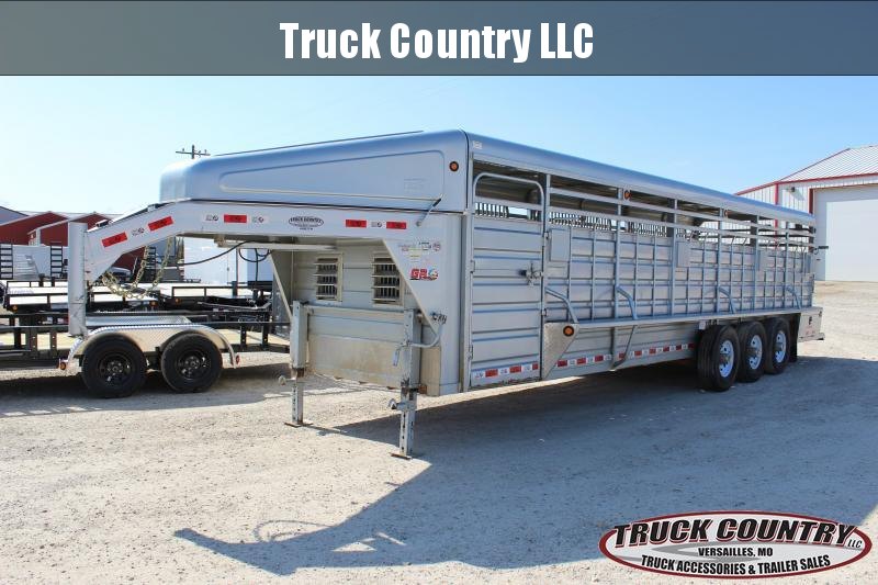 2017 GR Trailers 6.8'x28' gooseneck Livestock Trailer 2017 GR Trailers 6.8'x28' gooseneck Livestock Trailer