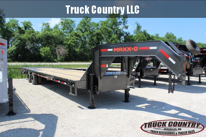 2021 MAXXD LHX 34' gooseneck Flatbed Trailer Near Me