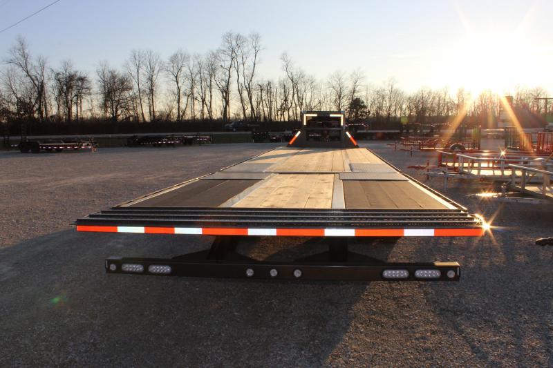 2021 MAXXD YHX 36' 40K hydraulic dovetail Flatbed Trailer Near Me
