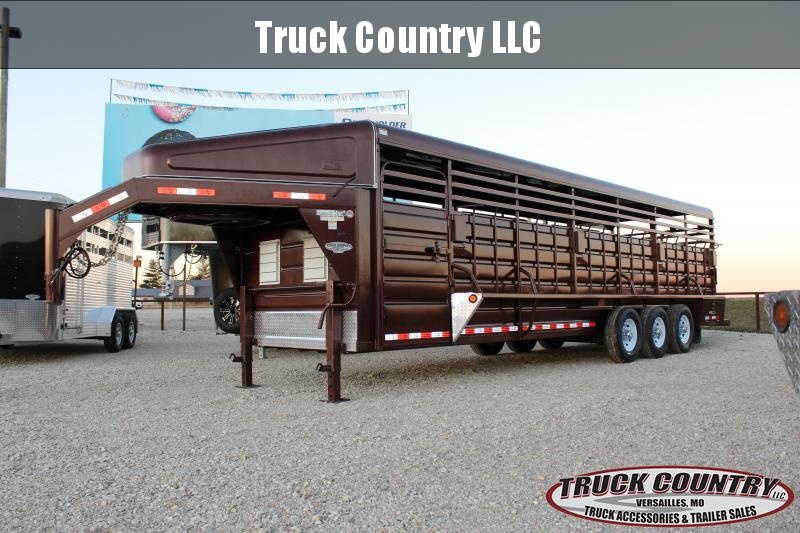 2021 GR Trailers 6.9x28 gooseneck Livestock Trailer 2021 GR Trailers 6.9x28 gooseneck Livestock Trailer