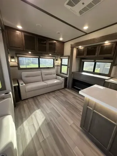 2023 Grand Design RV 2023 Grand Design Solitude st373fb Cargo / Enclosed Trailer
