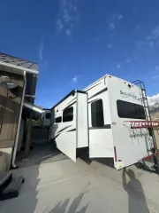 used Fifth Wheel Trailers Grand Design RV  for sale, in Commerce City, CO Thumbnail 18