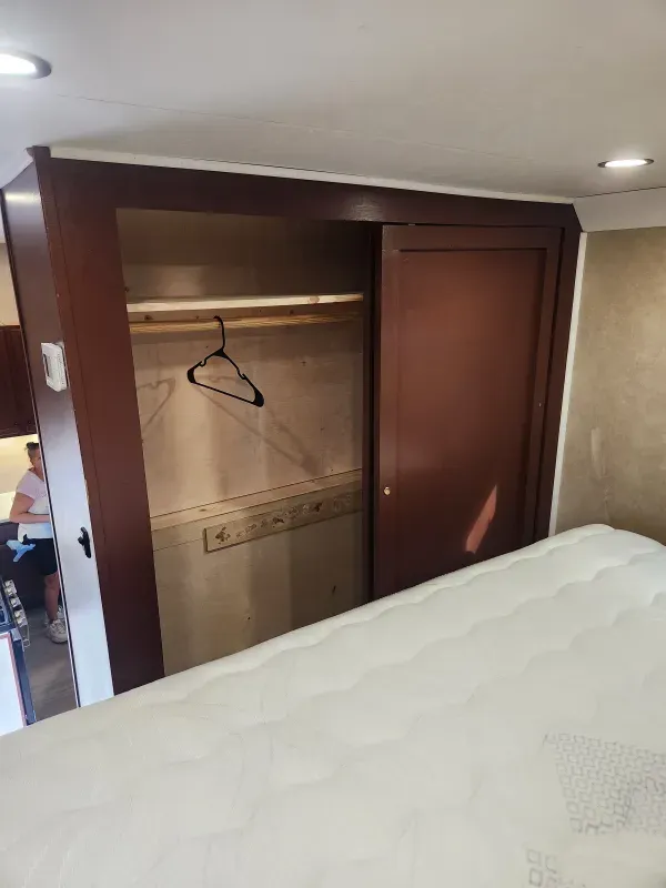 2024 Goose neck, enclose cargo trailer with living quarters