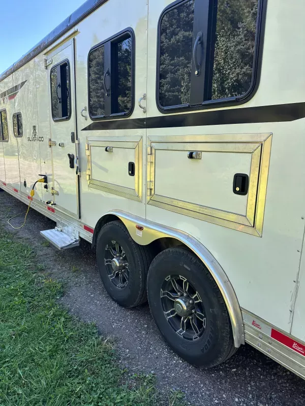 used Horse Trailers Bison Trailers  for sale, in South Lyon, MI Thumbnail 2