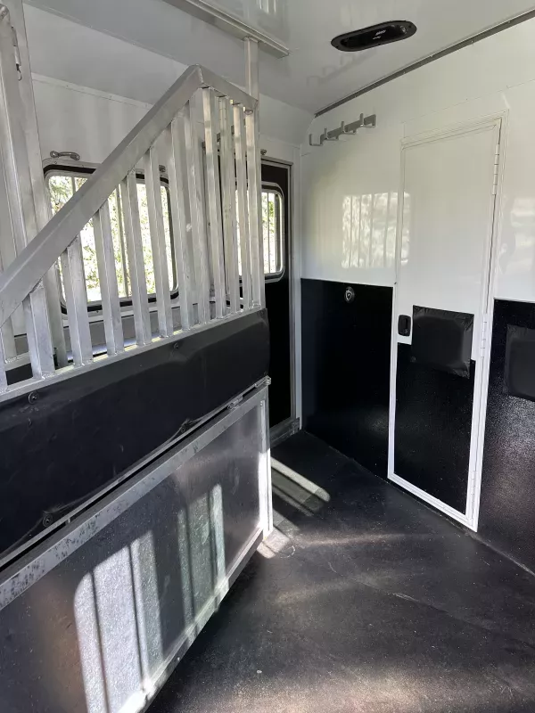 used Horse Trailers Bison Trailers  for sale, in South Lyon, MI Thumbnail 20