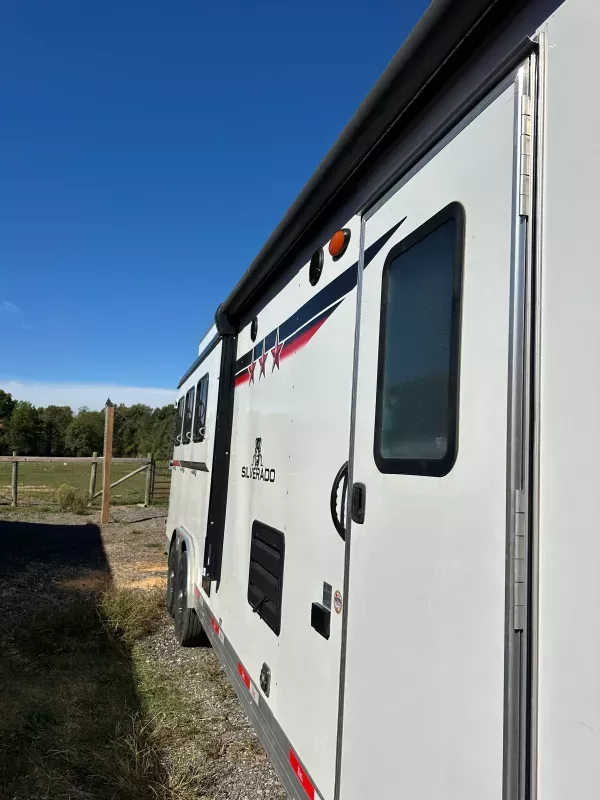 2023 Bison Trailers Silverado All Aluminum 3H 11ft LQ LIKE NEW!