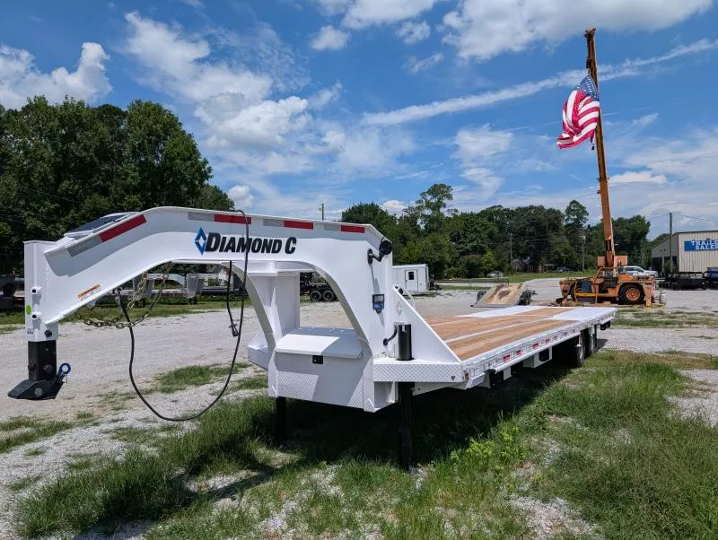 2025 Diamond C Trailers FMAX212HDT PACESETTER Deckover Trailer