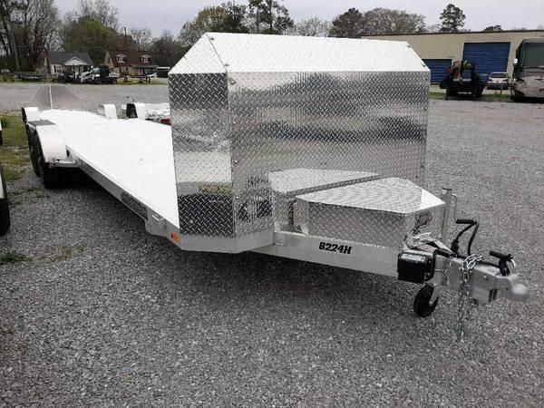 2022 Aluma 8224H-ANV