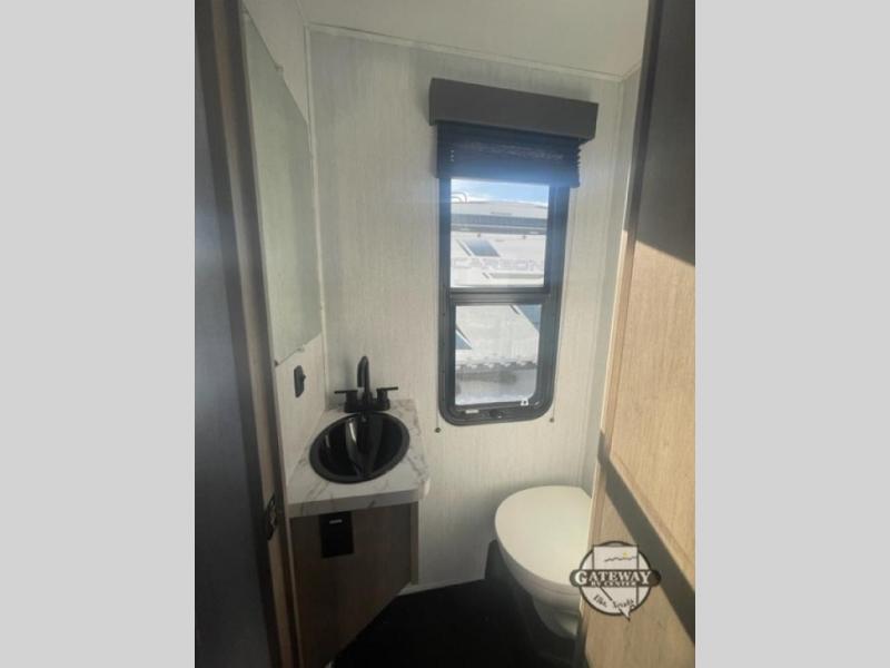 new Toy Haulers Grand Design RV Momentum M-Class for sale, in Elko, NV Thumbnail 8