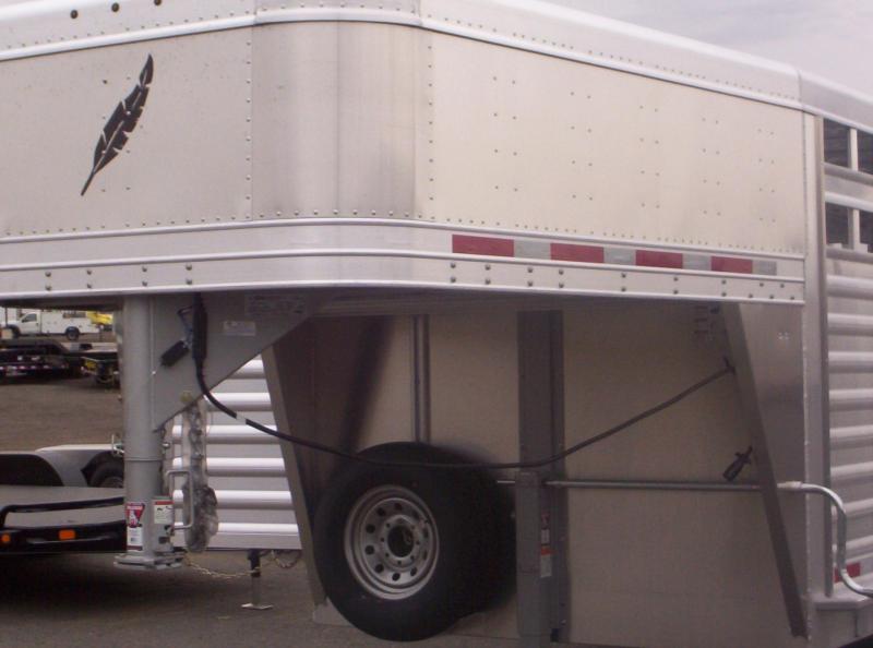 2020 Featherlite 8127 Livestock Trailer 2020 Featherlite 8127 Livestock Trailer