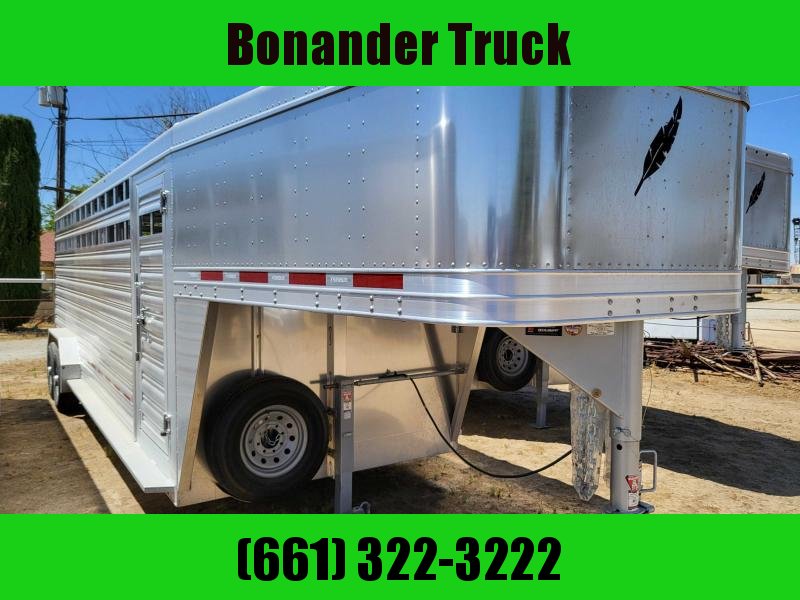 2022 Featherlite 8127-24FT Stock / Stock Combo Trailer 2022 Featherlite 8127-24FT Stock / Stock Combo Trailer