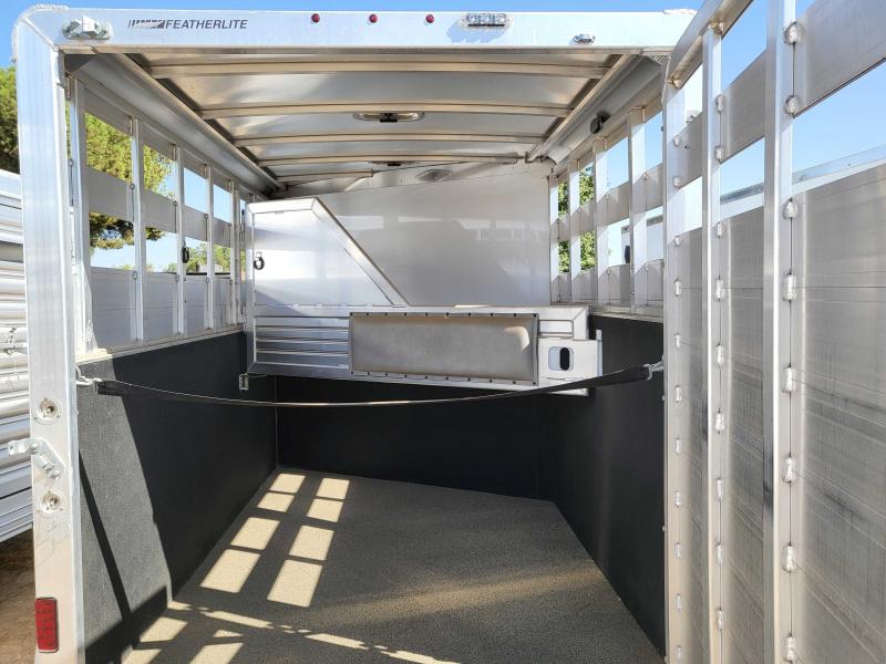 2022 Featherlite 9651 2 HORSE / STOCK V7747 Stock / Stock Combo Trailer
