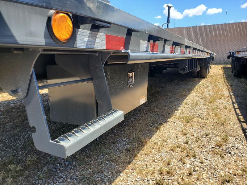 2022 PJ Trailers LY402 HOT SHOT HYDRO DOVETAIL TRAILER V3710 Flatbed